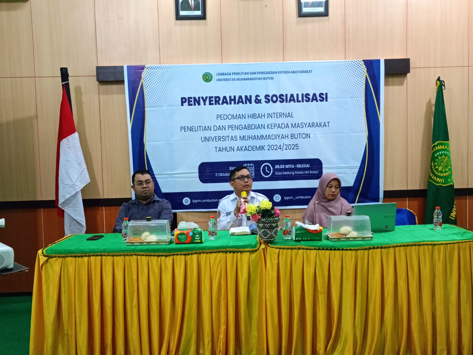 LPPM UM Buton Gelar Sosialisasi dan Penyerahan Pedoman Hibah Internal Penelitian dan Pengabdian kepada Masyarakat